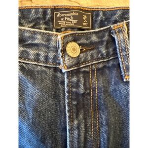 Abercrombie & Fitch Annie High Rise Girlfriend Jeans‎ Dark Wash Denim Size 26